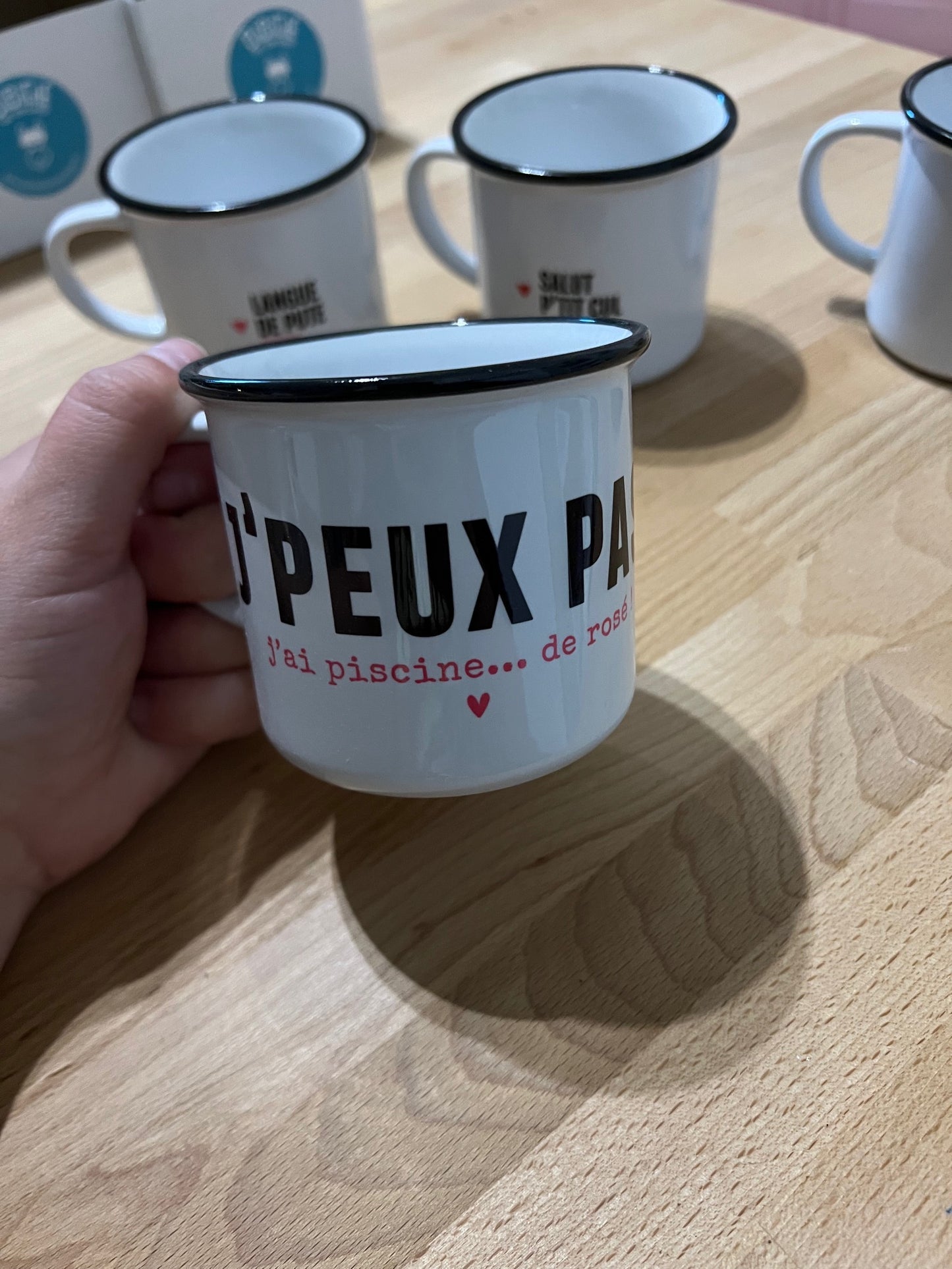 TASSE MESSAGE " Je peux pas j'ai piscine ... de rosé"